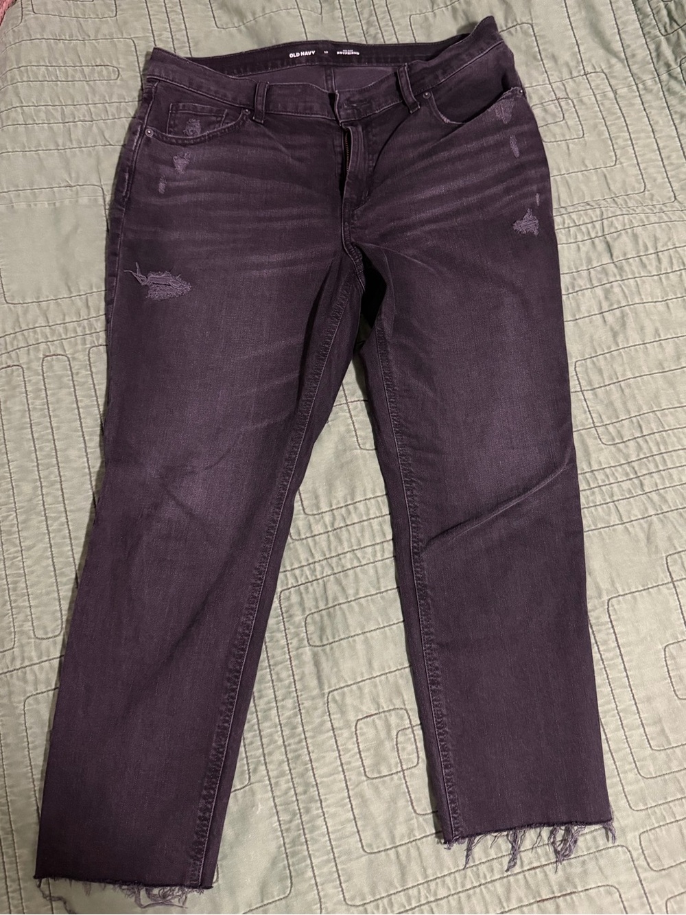 Old Navy Women's Black Distressed Jeans